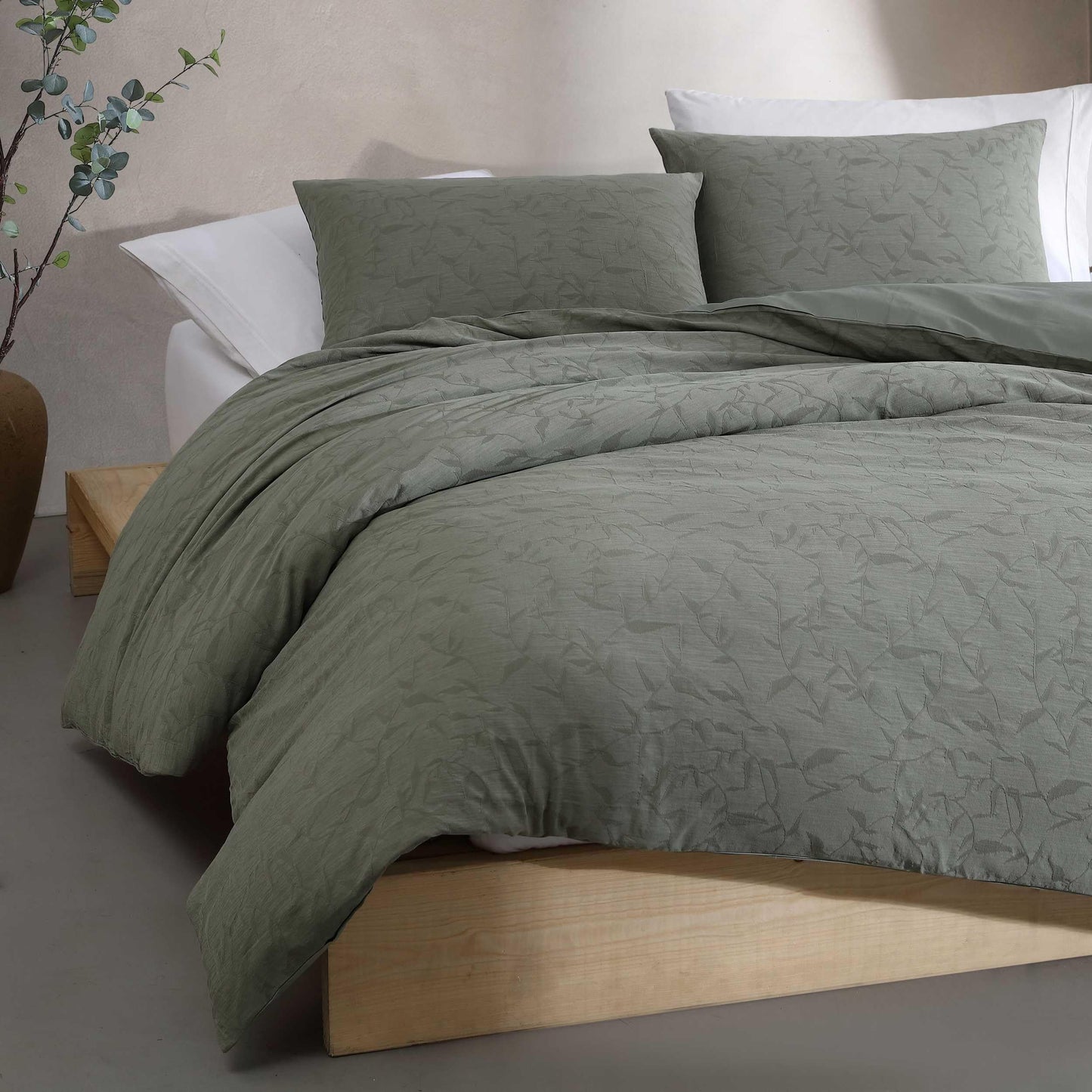 Calvin Klein - Duvet Cover Set, Soft & Breathable Bedding with Matching Shams, Plain Weave Fabric, Cozy Home Essentials (Branching Leaves Moss Green, Queen)