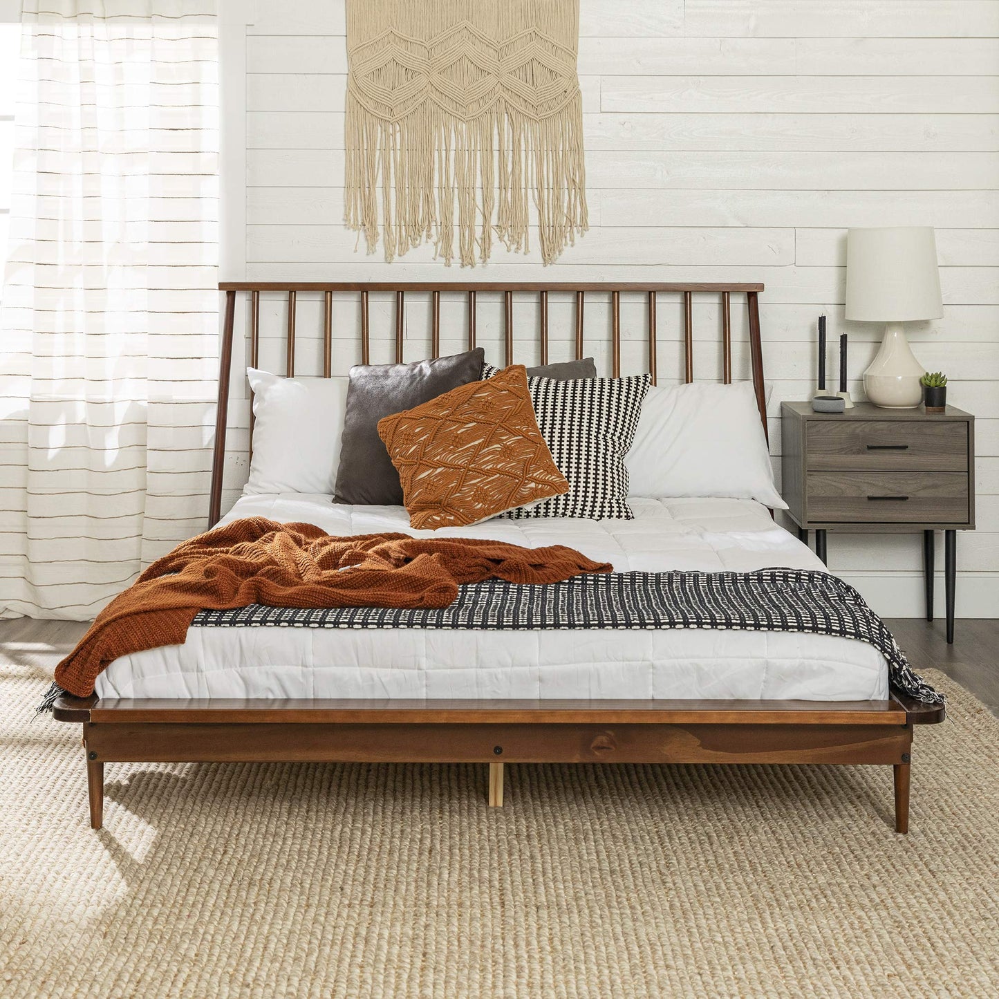 HOME ACCENT FURNISHINGS Queen Modern Wood Spindle Bed - Walnut