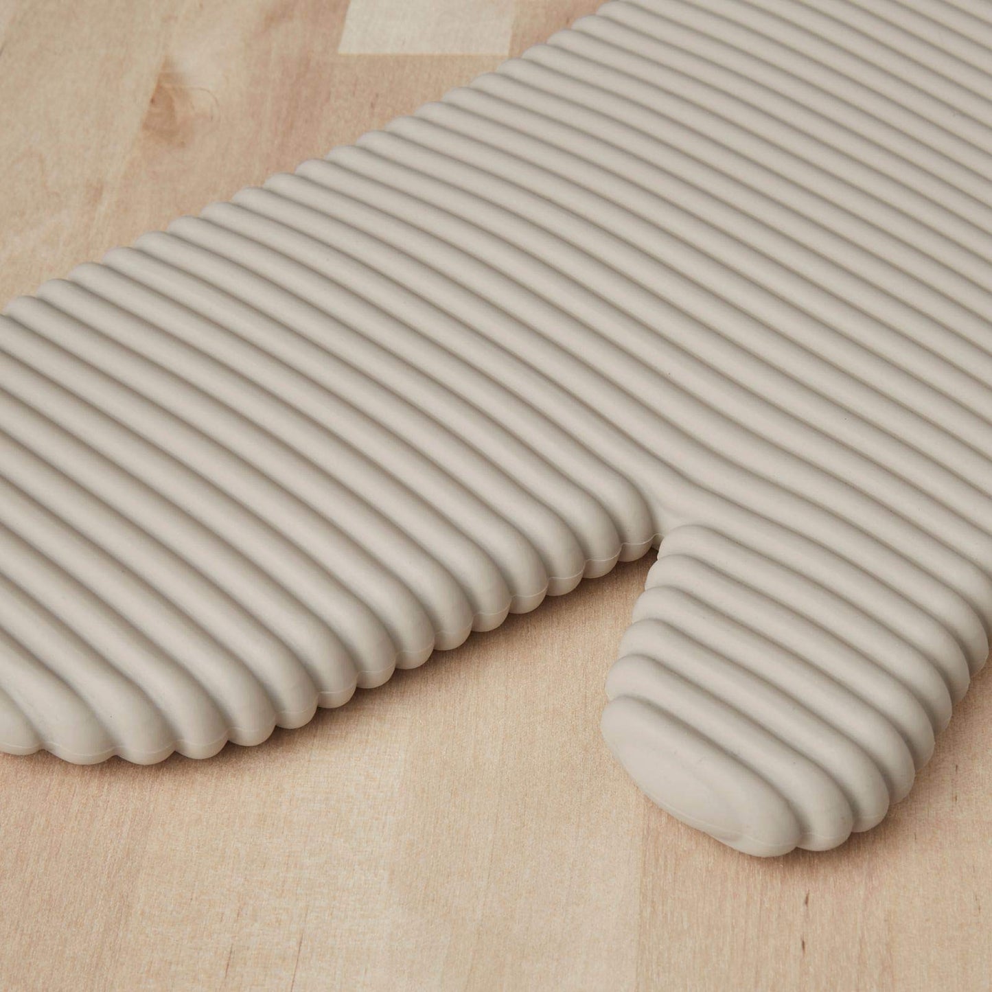 KitchenAid Ribbed Soft Silicone Oven Mitt Set