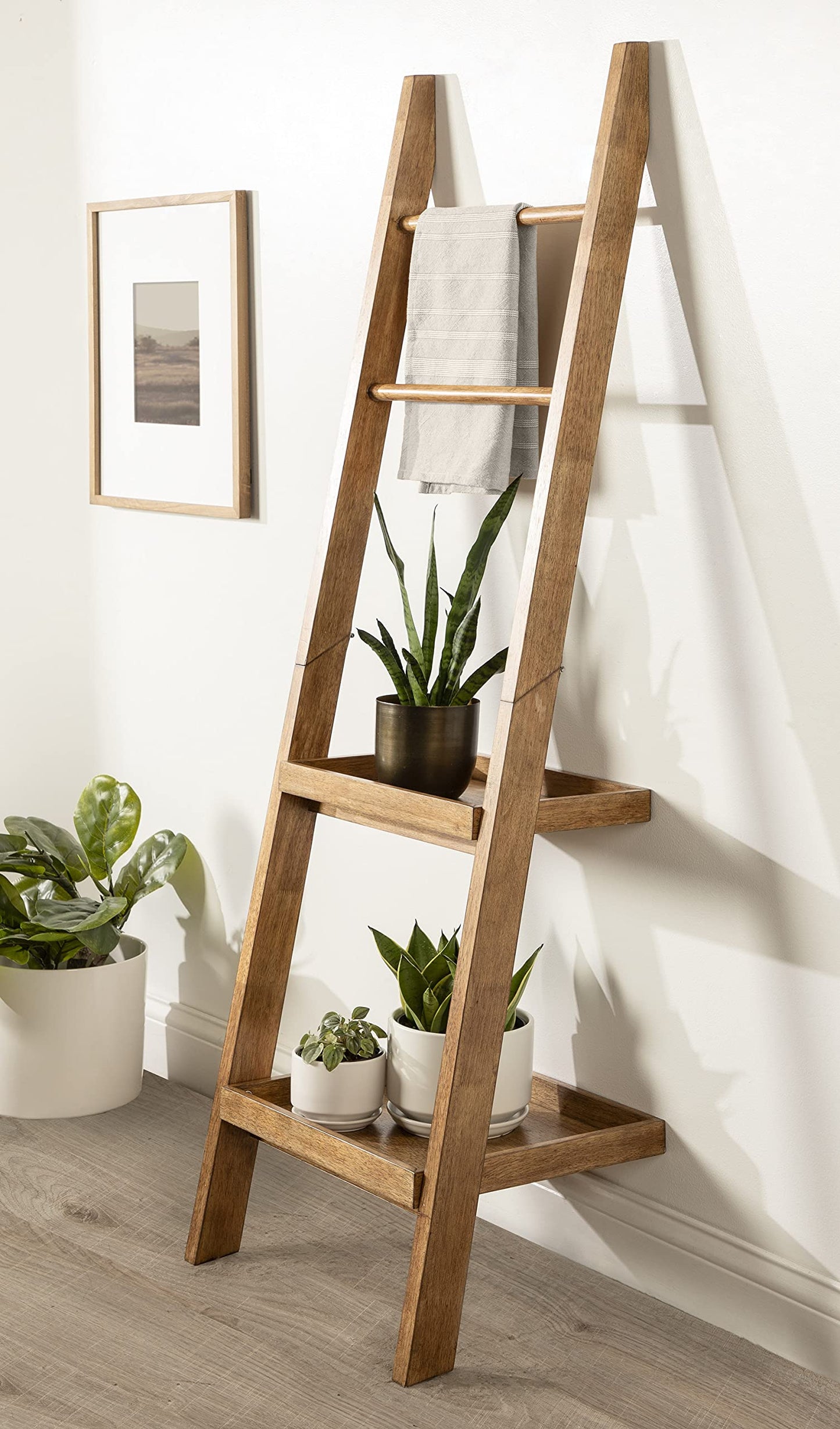 Kate and Laurel Lowry Farmhouse Wood Ladder Shelf